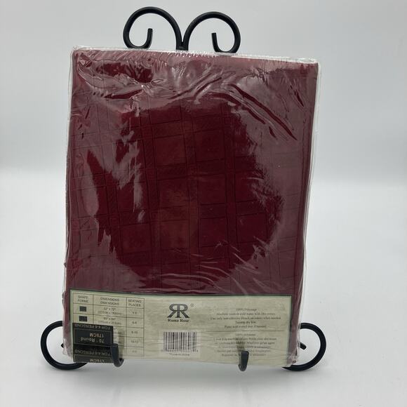 Rama Rose Jacquard Burgandy Tablecloth W/6 Napkins For Elegant Dining 70” Round - Picture 3 of 4